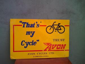 Cartel de chapa pintada Avon Cycle