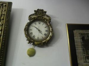 RELOJ DE PARED CON PENDULO