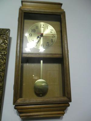 RELOJ DE PARED CON PENDULO