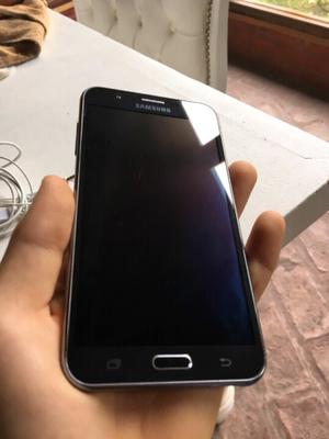 Vendo Samsung Galaxy J7 usado para Personal