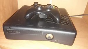 Xbox 360 slim 4GB + 8 Juegos