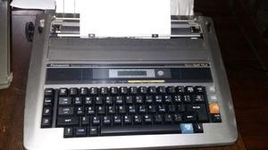 Máquina de escribir eléctrica Panasonic.