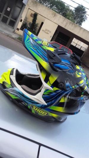 Casco SHOEI S