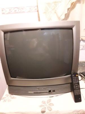 TELEVISOR HITACHI 20 PULGADAS CON CONTROL REMOTO