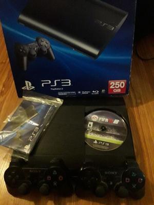 Vendo PS3 ultra slim 250gb con caja 2 controles