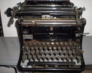Máquina de escribir marca Continental