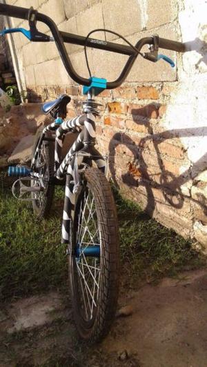 vendo bicicleta BMX zebra