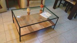 Mesa baja de madera, metal y vidrio