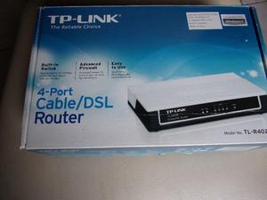 Router TP-LINK con cable