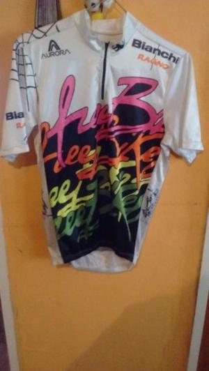 VENDO REMERAS PARA CICLISTAS