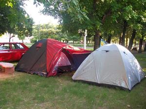 Dos carpas para 4 y 6 Personas, tipo Iglú