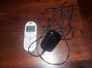 vendo celular motorola con cargador original