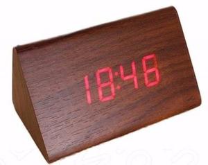 Reloj Despertador Alarma Digital Tactil Triangulo Madera Led