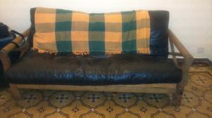 Vendo futon en pino lustrado