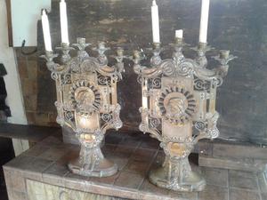 VENDO DOS CANDELABROS DE BRONCE