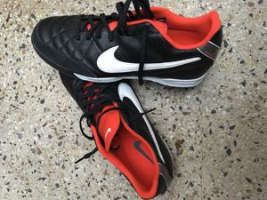 Botines Futbol 5 Nike Tiempo