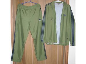 VENDO CONJUNTO DEPORTIVO ORIGINAL PARA HOMBRE