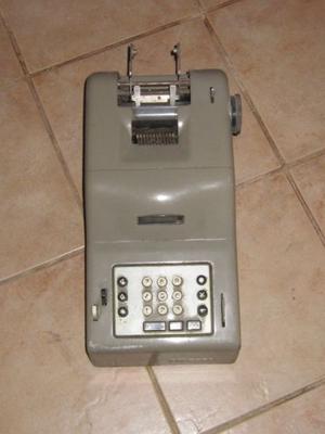 Antigua máquina de calcular electrica Olivettisuma
