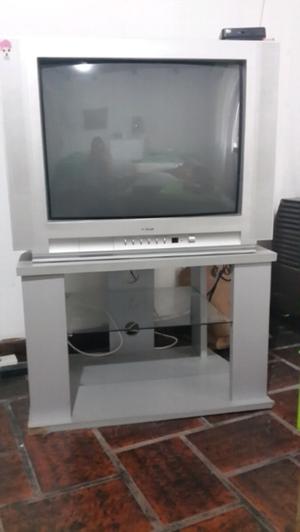 Tv más mesita de regalo