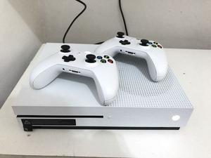 Xbox one s / 500 gb mas 2 joysticks más juego!