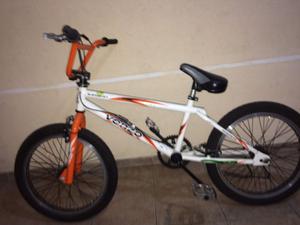 Bicicleta BMX Street