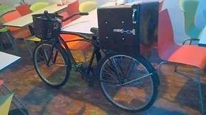 Bicicleta De Reparto Con Caja (Tipo Moto) Y Canasto