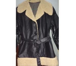 Campera nueva simil cuero impermeable talle Small 1 con cord