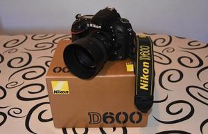 Nikon D600 Full Frame (Cuerpo), Excelente Estado.