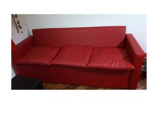 Sillon rojo 3 cuerpos, ecocuero! casi nuevo. LIQUIDO!