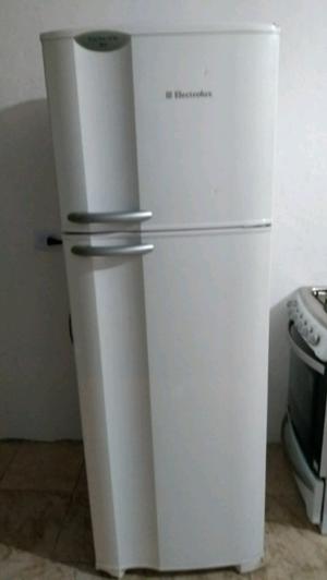 VENDO HELADERA URG