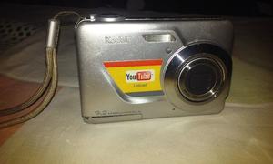 vendo cámara Kodak, con pilas recargables y funda