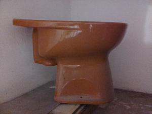 Bidet Ferrum Marron. Sin uso