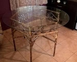 mesa redonda de vidrio $