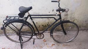 Bicicleta tipo inglesa para restaurar