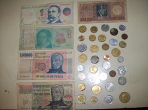 Lote de 35 monedas y 15 billetes argentinos $300