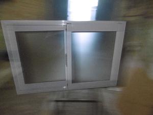 ventana de aluminio blanca