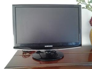 MONITOR LCD SAMSUNG SyncMaster " con cables,