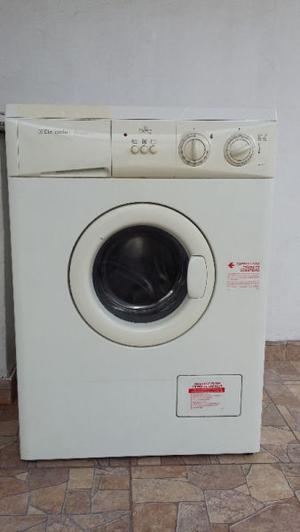 Vendo lavarropas carga frontal Electrolux modelo Premium