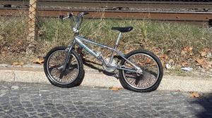 Bicicleta haro no uso