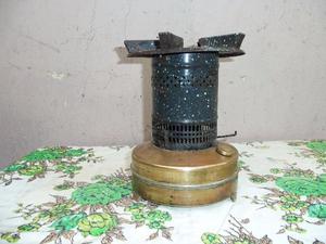 antiguo calentador a kerosene