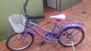 Vendo bicicleta con rueditas de niña