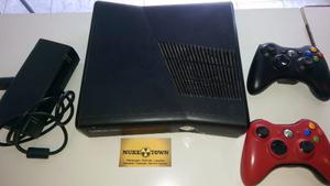 Xbox 360 Slim 250 Gb Flasheada Lt 3.0 Usada 2 Joysticks