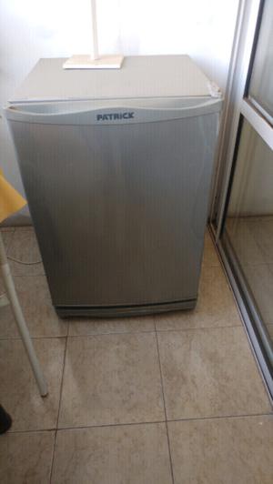 HELADERA PATRICK FRIGOBAR