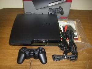 Playstation 3 Slim 750gb Flasheada + 2 Joystick