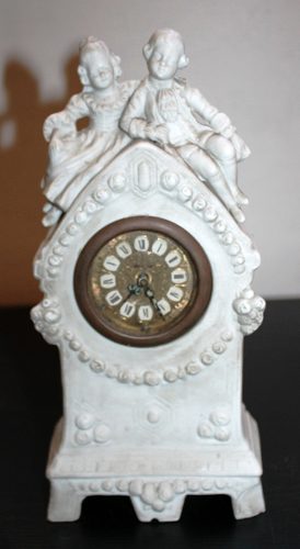 Subasto Antiguo Reloj En Porcelana Biscuit