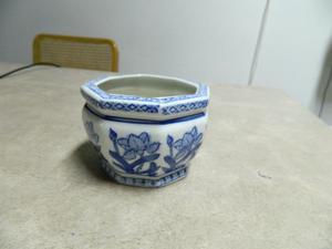 Antiguo adorno ceramica