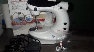 Mini maquina de coser