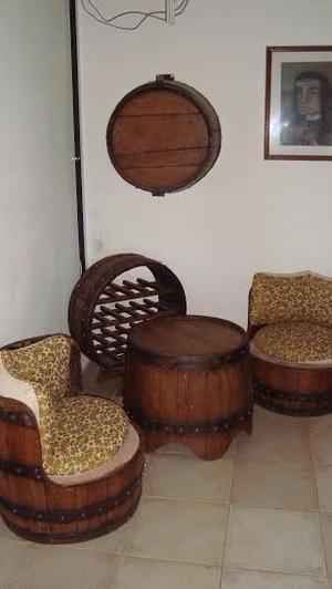 Juego De Sillones Con Mesa, Bodega Y Copera