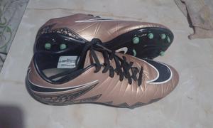 Botines Nike hyperveno