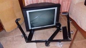 TV Durabrand funcionando con control y soporte de pared